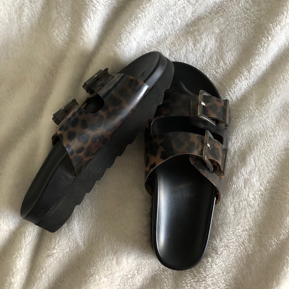 Platform sandals